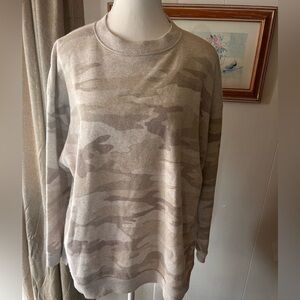 American Eagle Outfitters Beige Camouflage Crewneck Sweatshirt